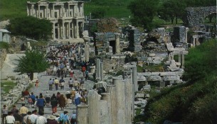 Efes Antik Kentinden Ziyarettekilerin Görseli