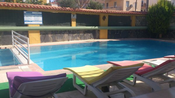 Koz Marigold Apart Otel Açık Yüzme Havuzu
